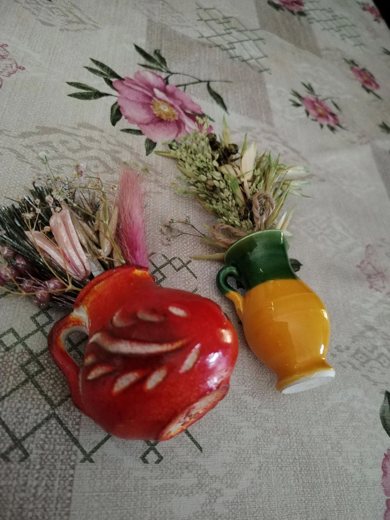 conjunto de 2 bonitos mini jarrones vintage con sus pequeños ramos de flores secas... – photo 4